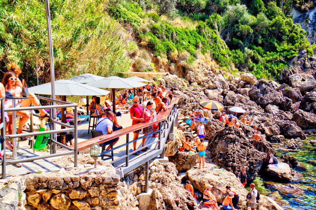 La Grotta - Day And Night